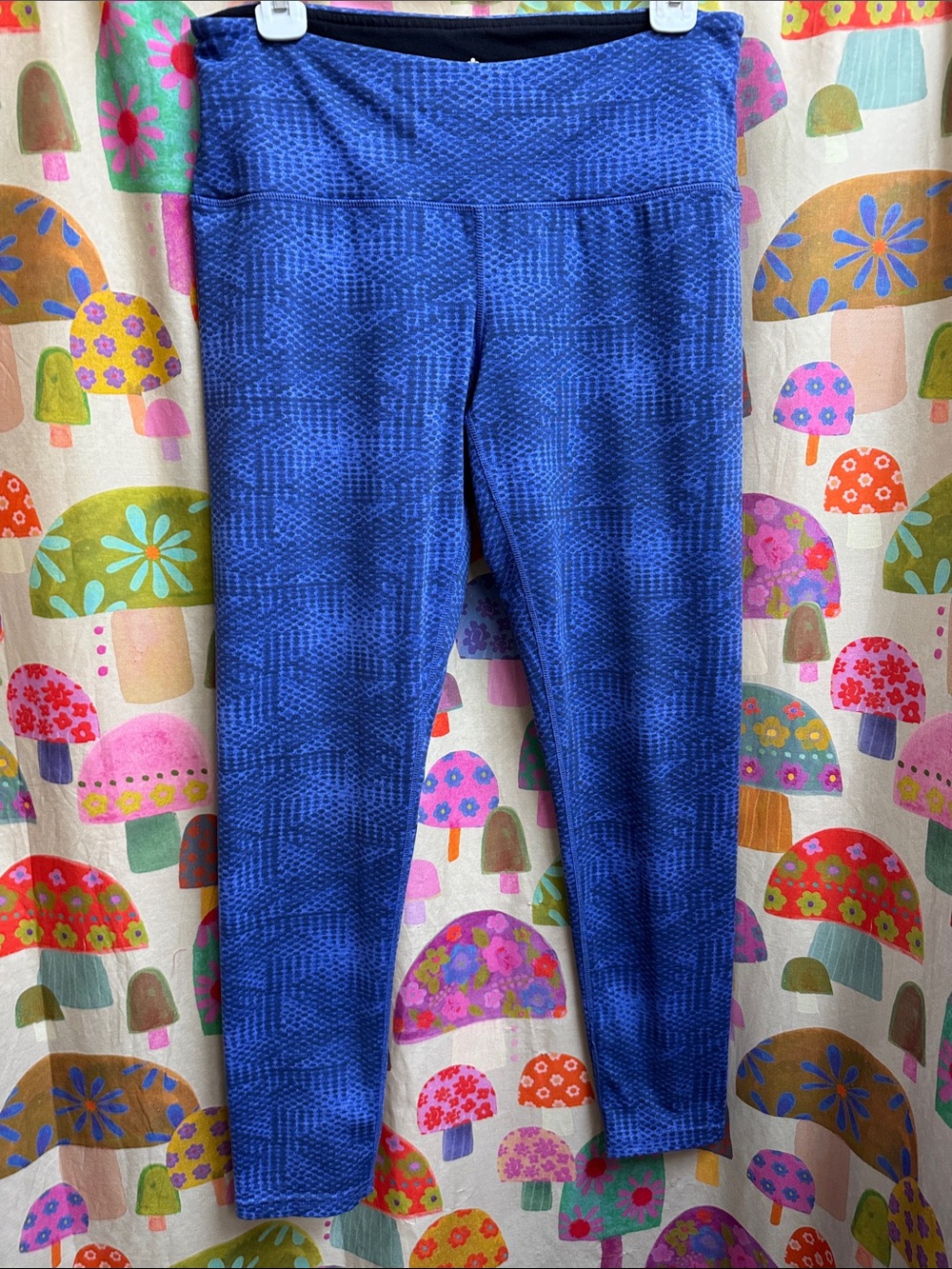 Tuff Athletics Leggings. Medium